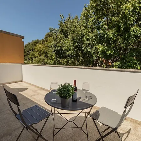 Rooftop Stylish By Hosty Apartment *