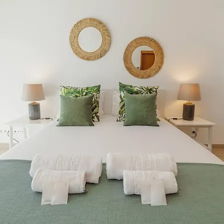 Apartment Rooftop Stylish By Hosty *